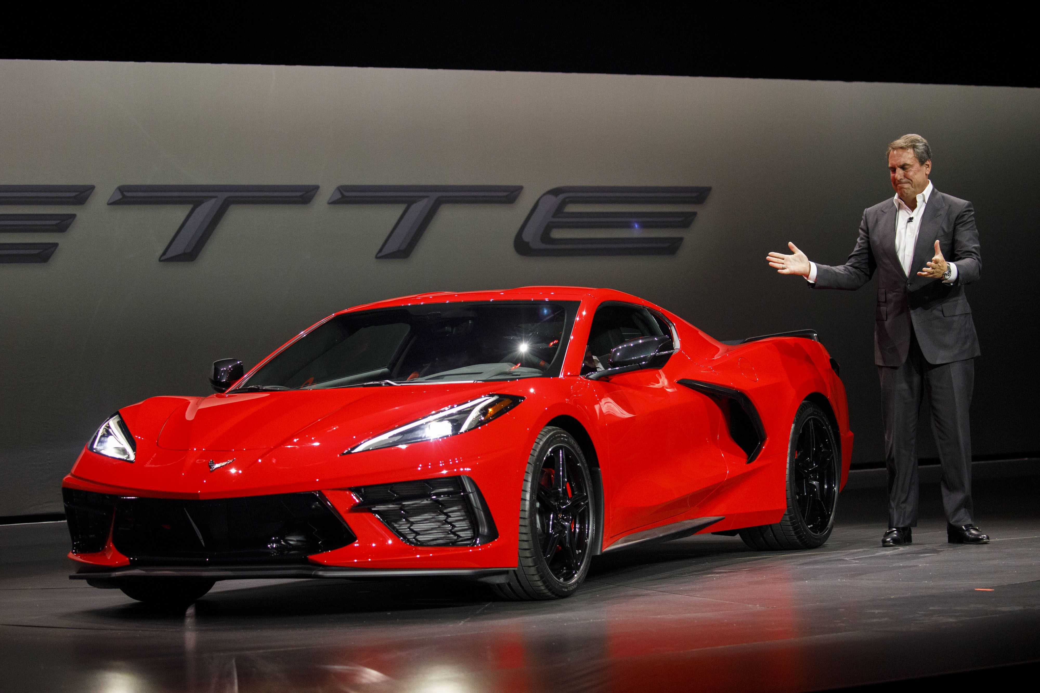 2020 chevrolet corvette c8 может стать самым дешевым среднемоторным суперкаром | carakoom.com