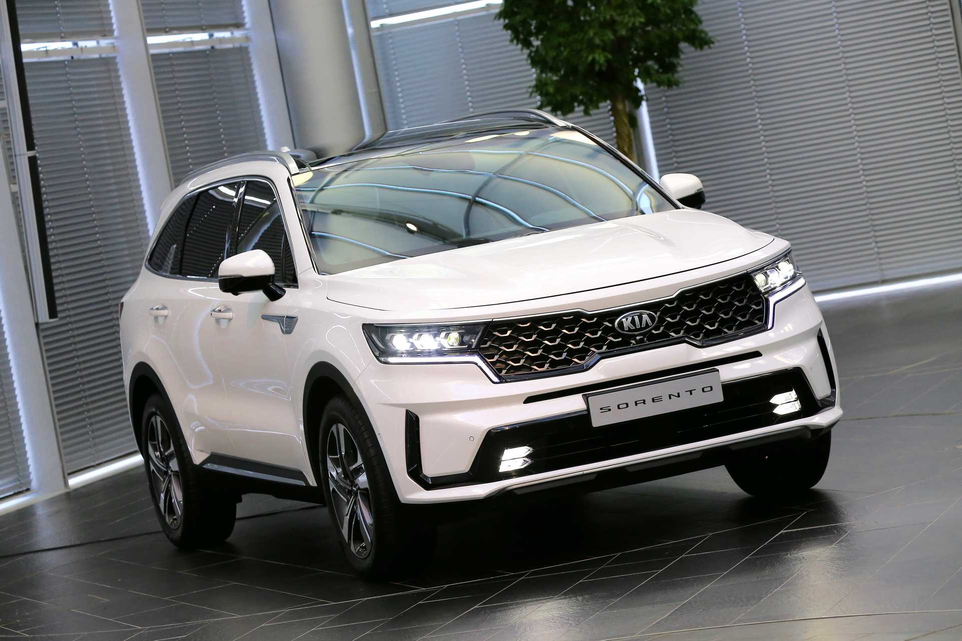 kia sorento все поколения