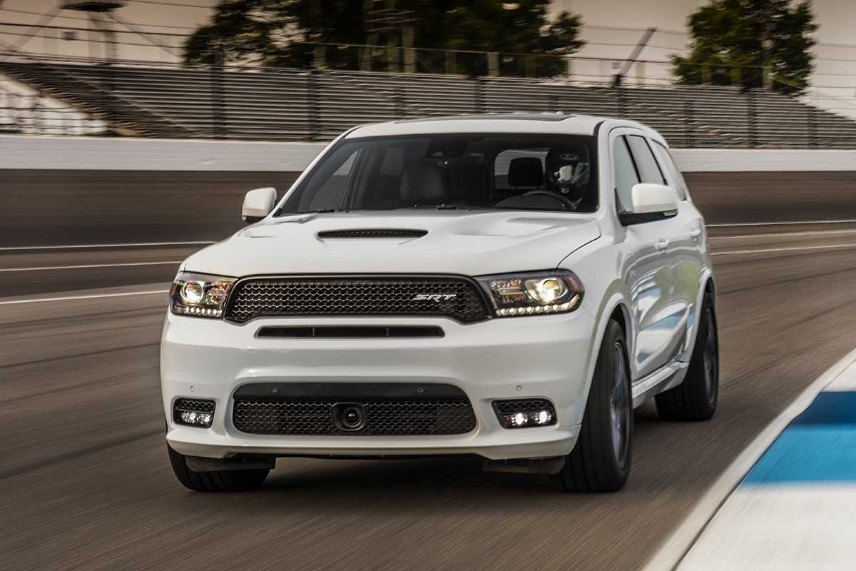 Jeep grand cherokee srt8 - кроссовер со спорткаровской динамикой