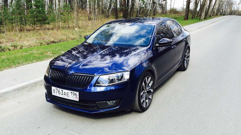 H7 blue. Skoda Octavia a7 синяя. Шкода Октавия а7 синяя. Skoda Octavia a7 FL синяя. Škoda Octavia a7 черная.