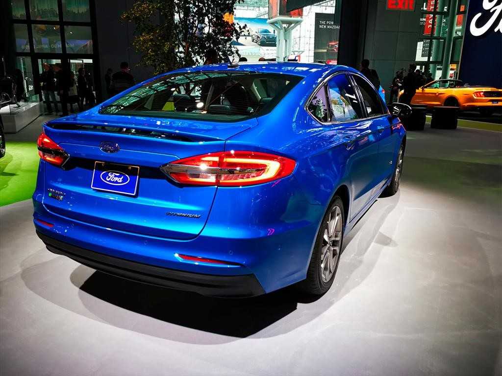 Ford fusion 2022: модельные новости, графика, двигатель, цены