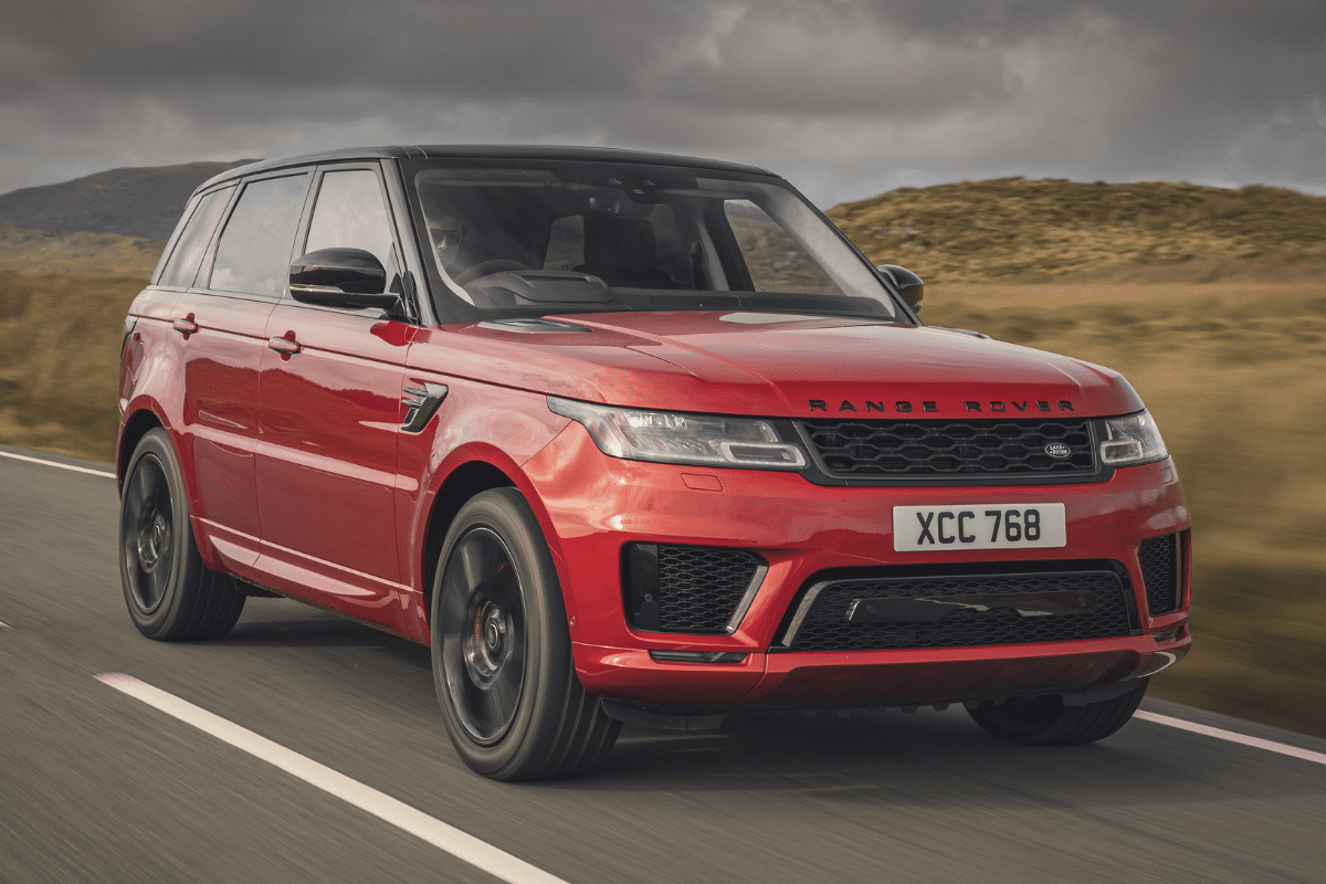 Рендж ровер спорт объем. Land Rover Sport 2022. Land Rover range Rover Sport 2022. Новый РЕЙДЖРОВЕР спорт 2022. Новый Рендж Ровер спорт 2022.