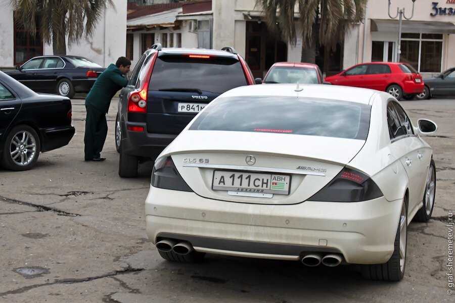 Абхазские номера можно ездить в россии. Абхазские номера на авто. Номера Абхазии автомобильные. Абхазия номера машин. Крутые номера на машину.