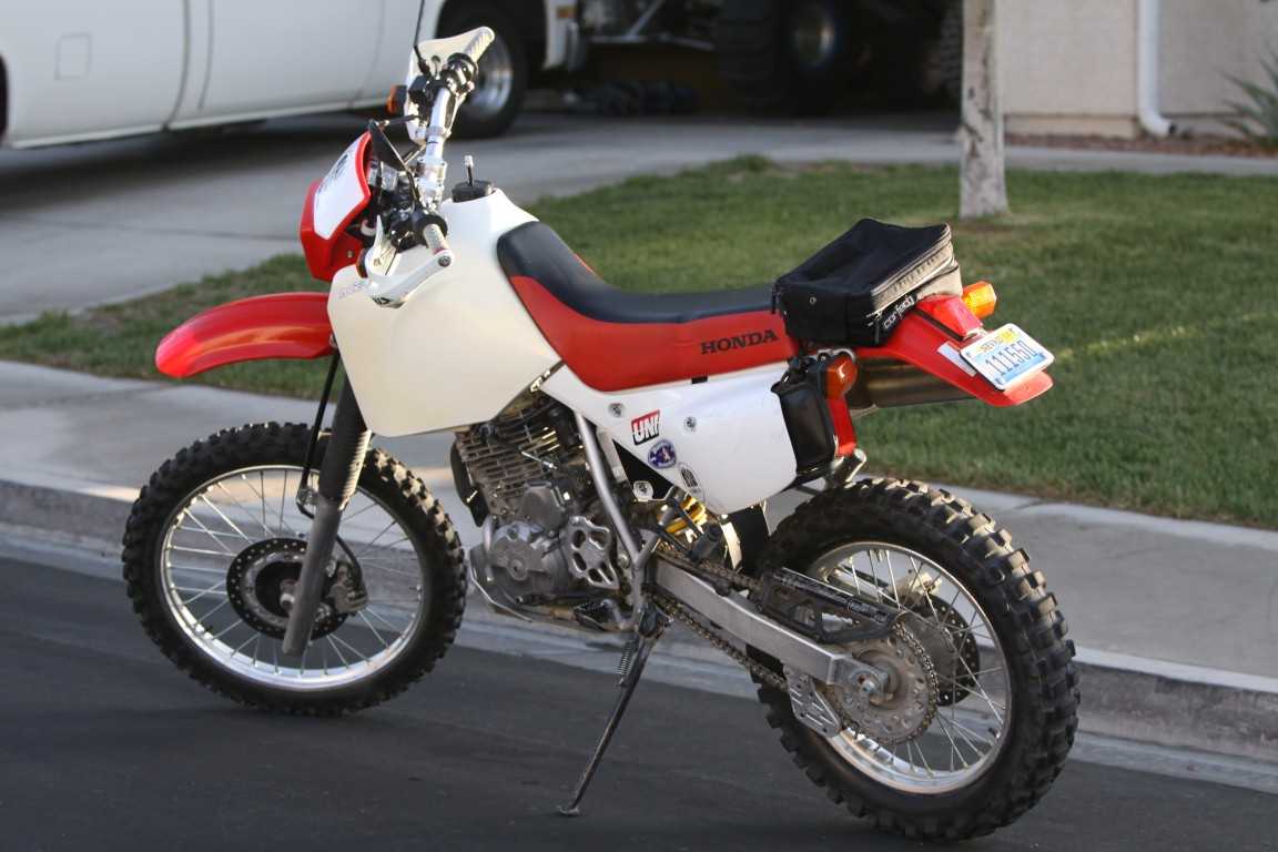 Обзор мотоцикла honda cb 125 (cb125e) — bikeswiki - энциклопедия японских мотоциклов