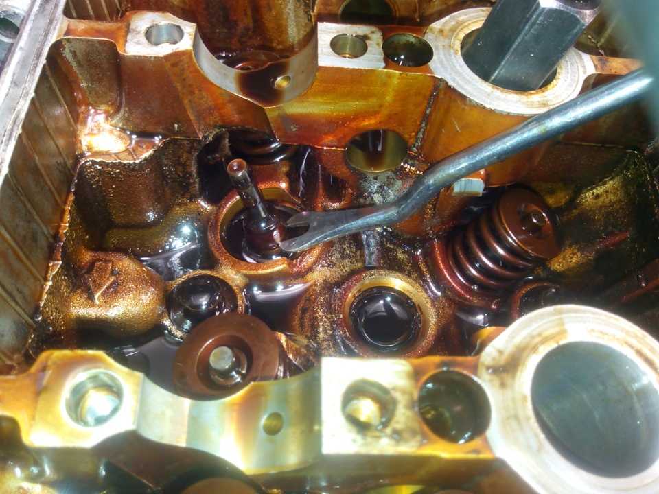 Причины большого расхода масла в двигателе приора 16 клапанов