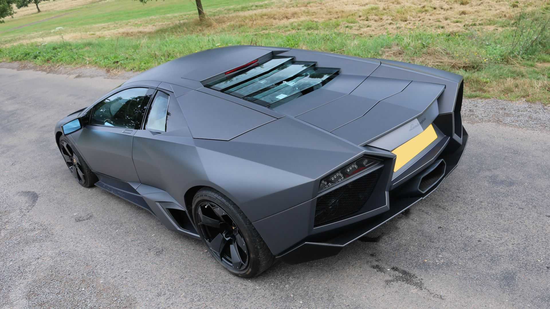 Lamborghini Р РµРІРµРЅС‚РѕРЅ