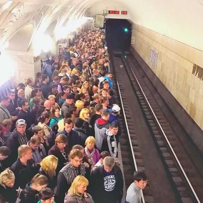 Почему метро не ходят