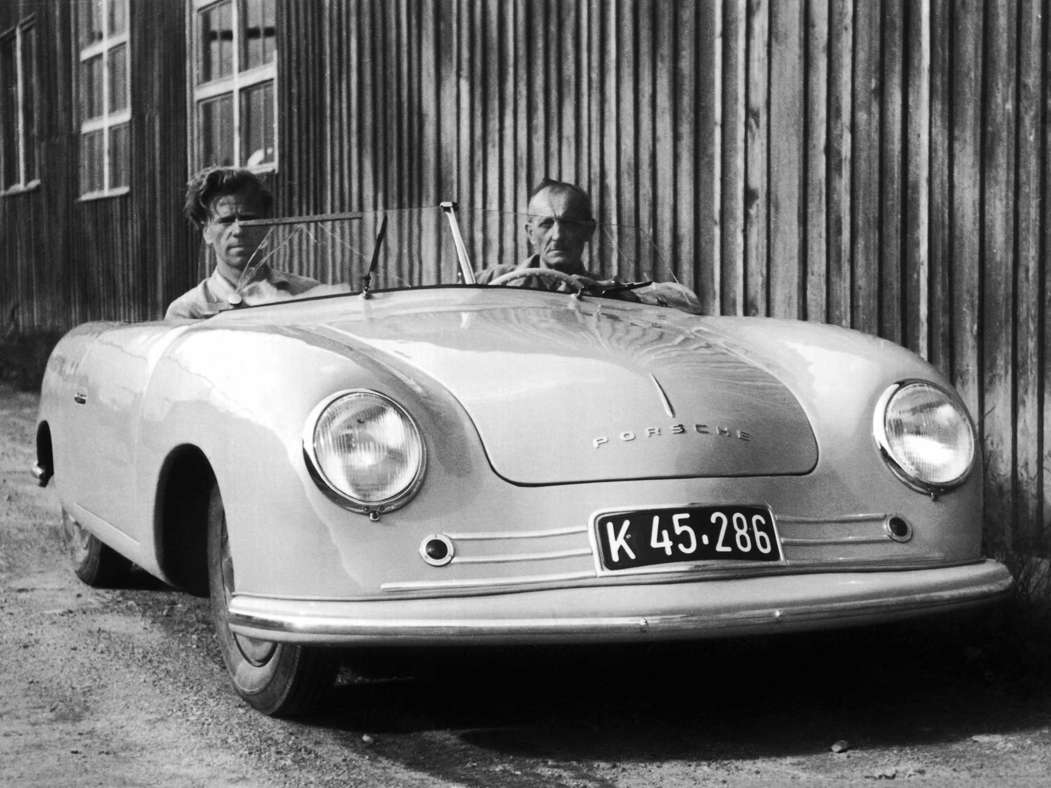 Первый автомобиль Порше Porsche 356