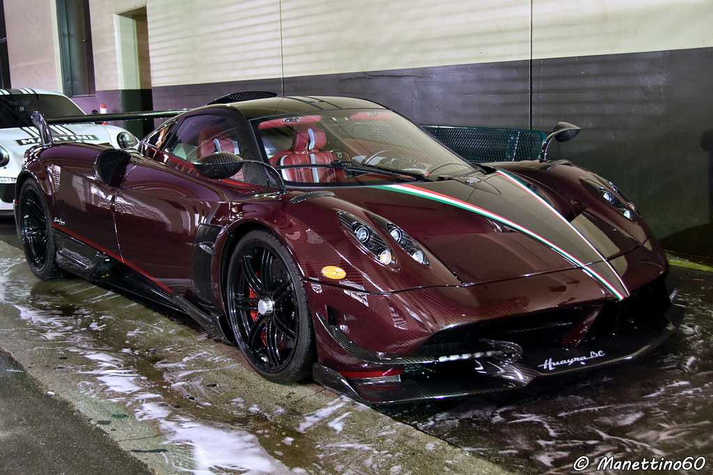 Pagani Huayra С„РёРѕР»РµС‚РѕРІС‹Р№